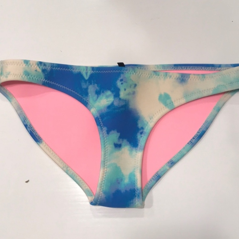 TRIANGL Tye-Dye Blue Bathing Suit - Picture 4 of 5